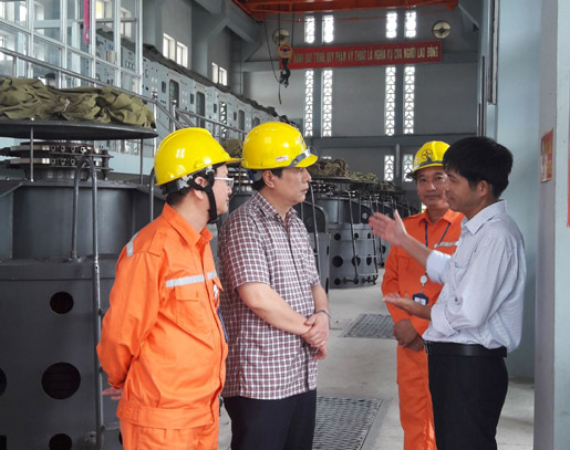 Ứng phó bão số 4 Ưu tiên cấp điện cho các trạm bơm tiêu úng