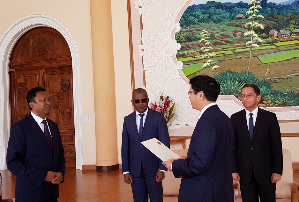Thúc đẩy quan hệ Việt Nam – Madagascar phát triển thực chất và hiệu quả