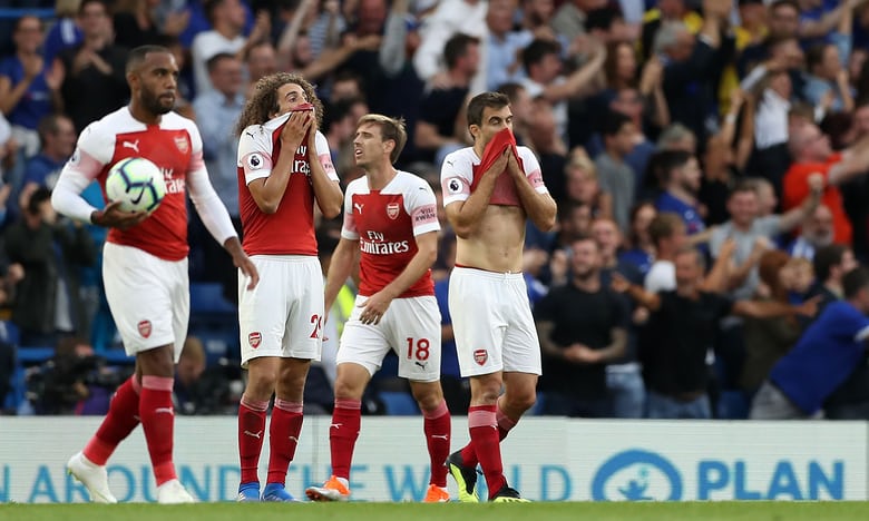 Phung phí cơ hội, Arsenal gục ngã ở derby London