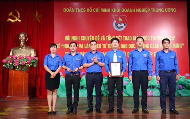 Nhân rộng những điển hình làm theo Bác của tuổi trẻ Khối doanh nghiệp TW
