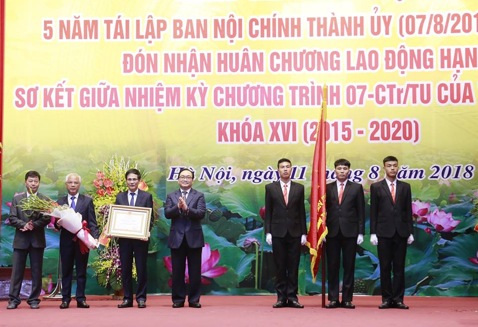 Huy động cả hệ thống chính trị vào cuộc chiến chống tham nhũng, lãng phí