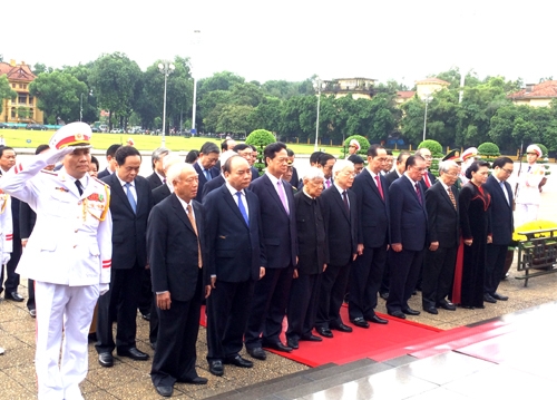Lãnh đạo Đảng, Nhà nước vào Lăng viếng Chủ tịch Hồ Chí Minh