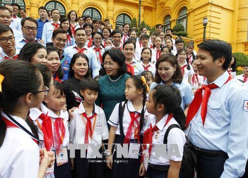 Phó Chủ tịch nước gặp mặt Đoàn đại biểu cháu ngoan Bác Hồ tỉnh Bình Dương