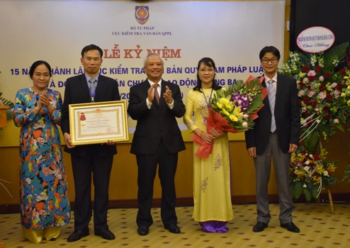 Chú trọng kiểm tra các văn bản liên quan trực tiếp đến quyền lợi của người dân, doanh nghiệp