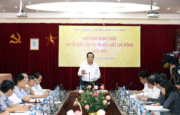 Xây dựng Bộ luật Lao động sửa đổi  Nhiều nhóm nội dung cần làm rõ