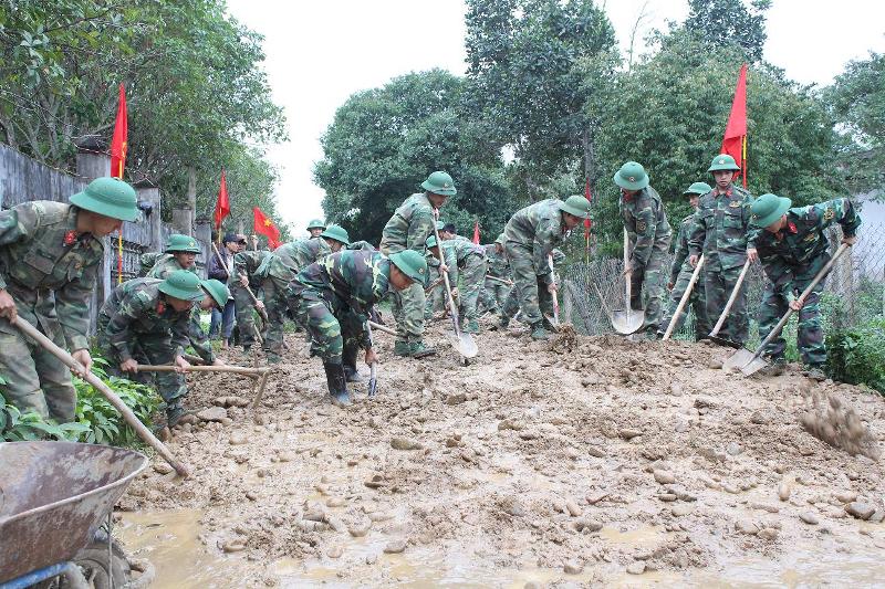 Quảng Trị Bộ đội chung sức với đồng bào vùng đặc thù