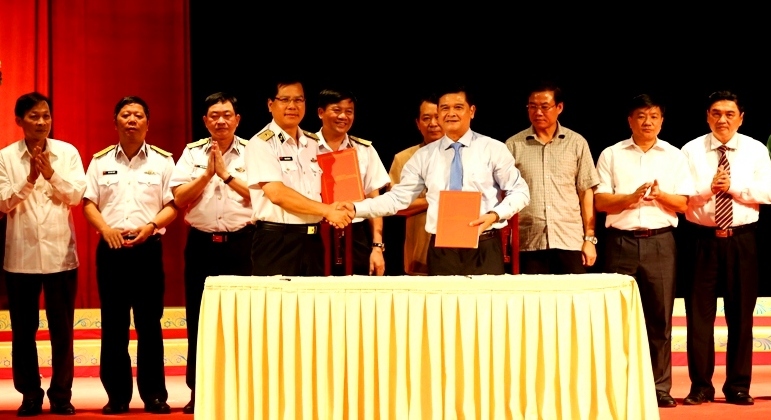Ký kết phối hợp tuyên truyền biển, đảo giữa Tỉnh ủy Điện Biên và Đảng ủy Quân chủng Hải quân