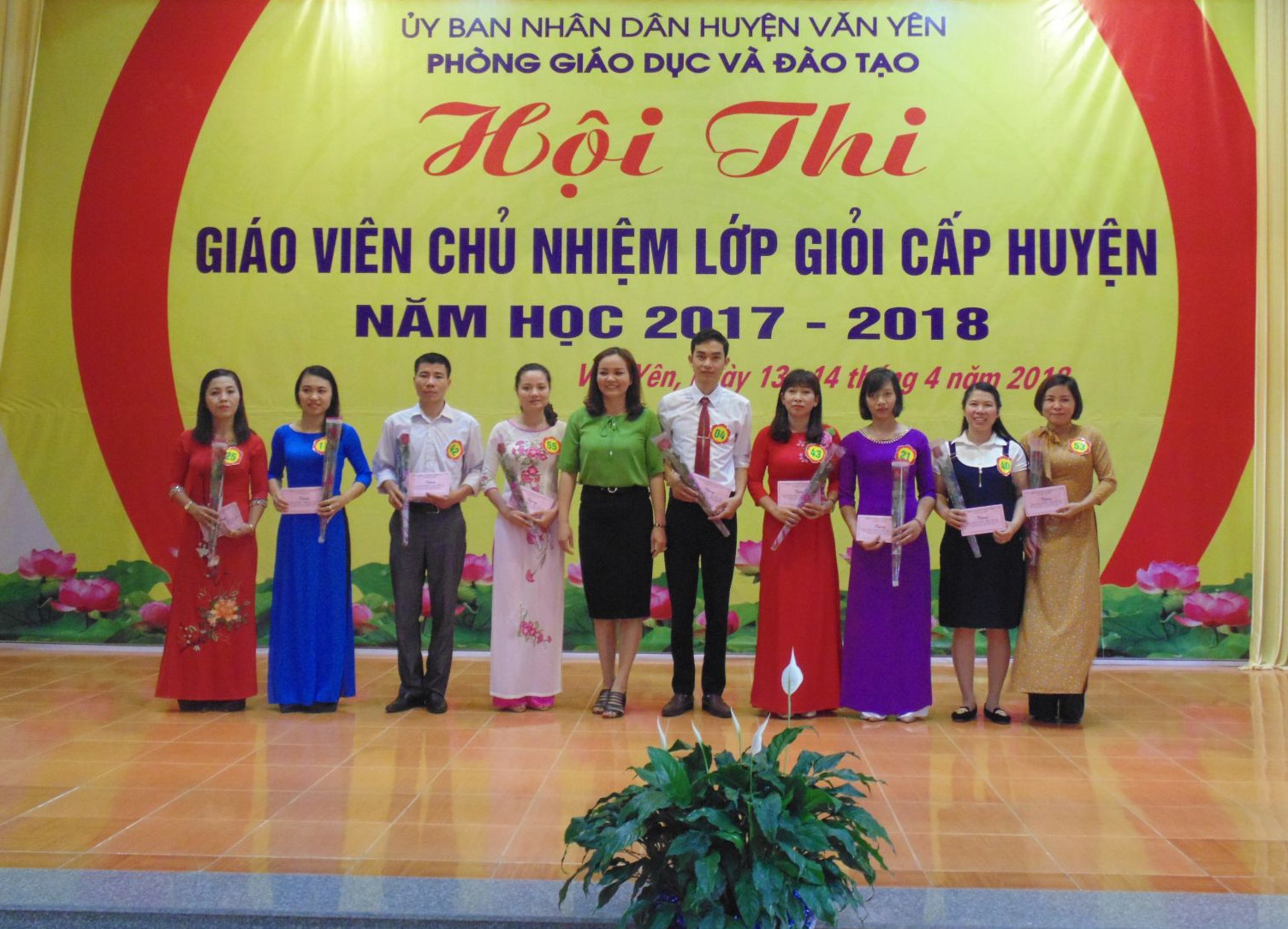 Học và làm theo Bác để dựng xây quê hương giàu mạnh