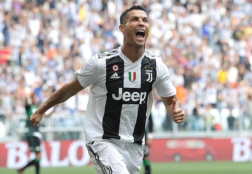 Ronaldo lập công, Juve bay cao tại Serie A