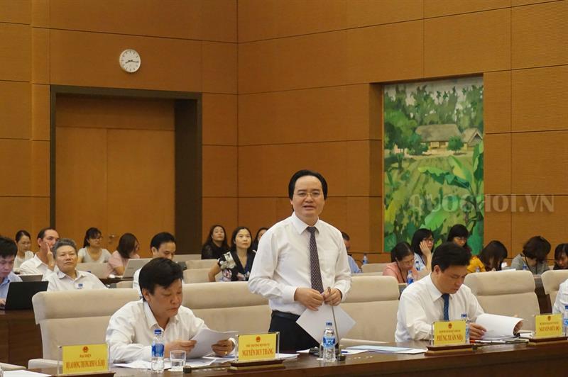 Cơ cấu lại hệ thống cơ sở giáo dục nhằm sử dụng hiệu quả đội ngũ giáo viên