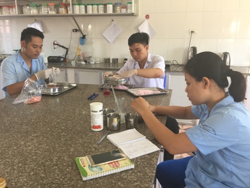 Dược sỹ trẻ tận tâm với nghề
