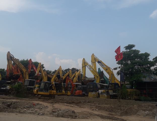 Bao giờ tình trạng vi phạm hành lang ATGT tại Quốc lộ 5 mới được xử lý dứt điểm