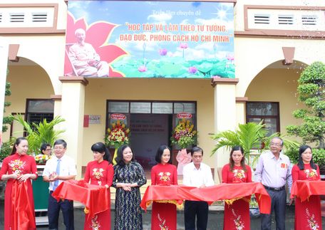 Vĩnh Long Triển lãm chuyên đề “Học tập và làm theo tư tưởng, đạo đức, phong cách Hồ Chí Minh”