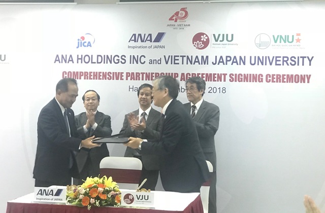 Ký Thỏa thuận hợp tác toàn diện giữa Đại học Việt – Nhật và Tập đoàn ANA Holdings Corporation