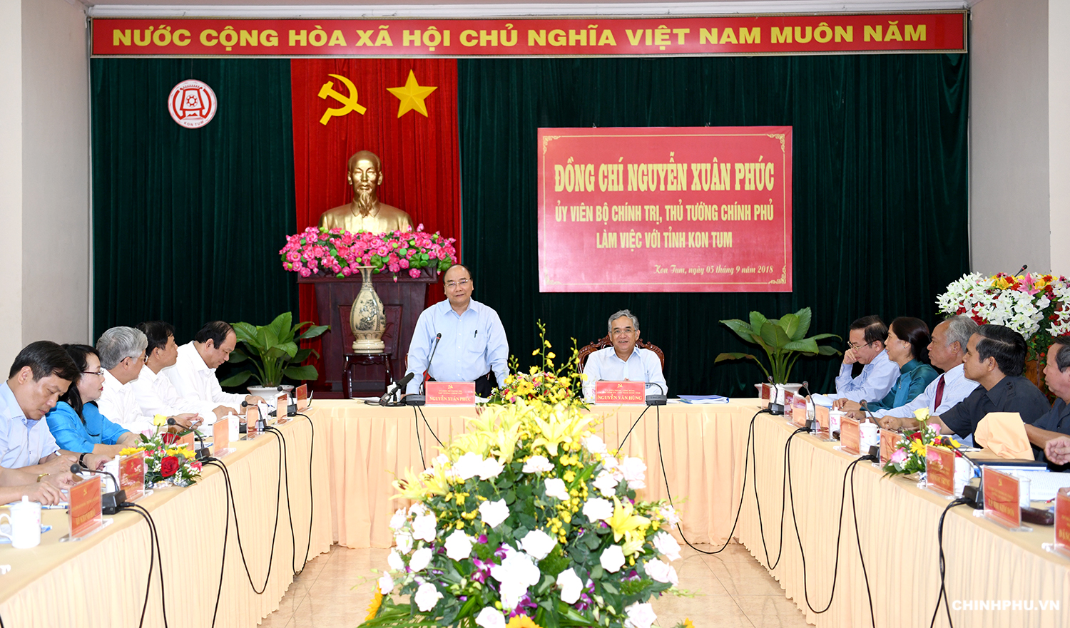 Kon Tum “chọn một số việc để thúc đẩy ra tấm ra món”