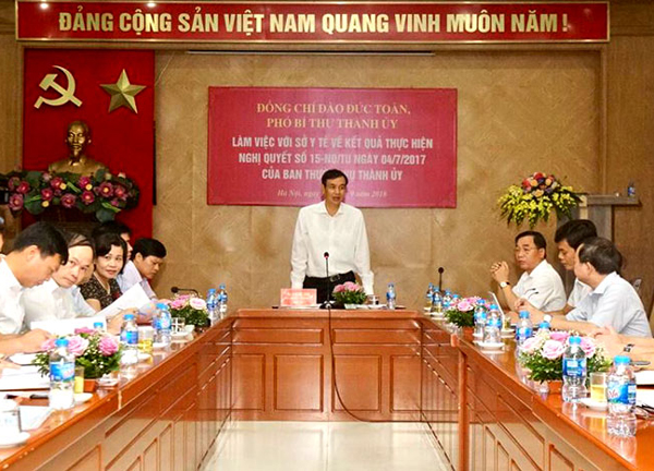 Gắn công tác đảng với công tác chuyên môn một cách toàn diện