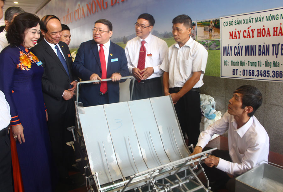 Xây dựng tổ chức bộ máy Hội Nông dân TP Hà Nội tinh gọn, vững mạnh, hoạt động hiệu quả