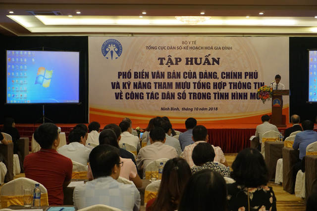Tập huấn phổ biến văn bản của Đảng, Chính phủ về công tác dân số trong tình hình mới