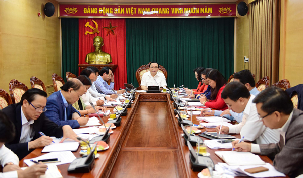 Tập trung củng cố cơ sở đảng yếu kém, tạo chuyển biến mạnh về công tác xây dựng Đảng