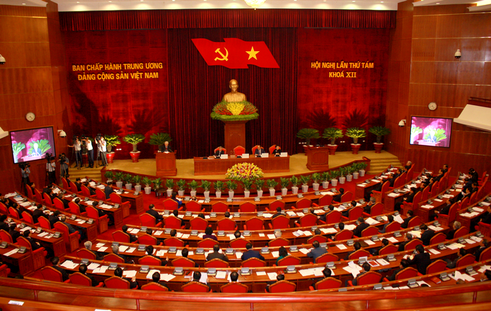 Nêu cao trách nhiệm nêu gương của cán bộ lãnh đạo