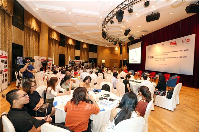 Cần có chính sách và chiến lược chuẩn bị cho già hóa dân số một cách phù hợp