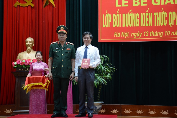 64 học viên hoàn thành chương trình đào tạo quốc phòng, an ninh