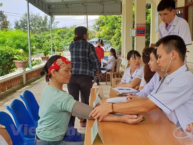 Hà Nội Tăng cường cán bộ luân phiên hỗ trợ các trạm y tế điểm