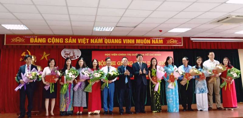 Đánh giá thực trạng đội ngũ cán bộ qua Hội thi Giảng viên dạy giỏi