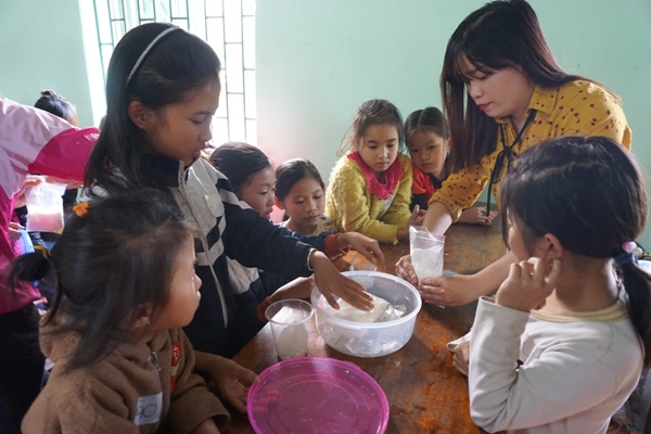 Khắc phục vấn đề thừa, thiếu giáo viên hiện nay