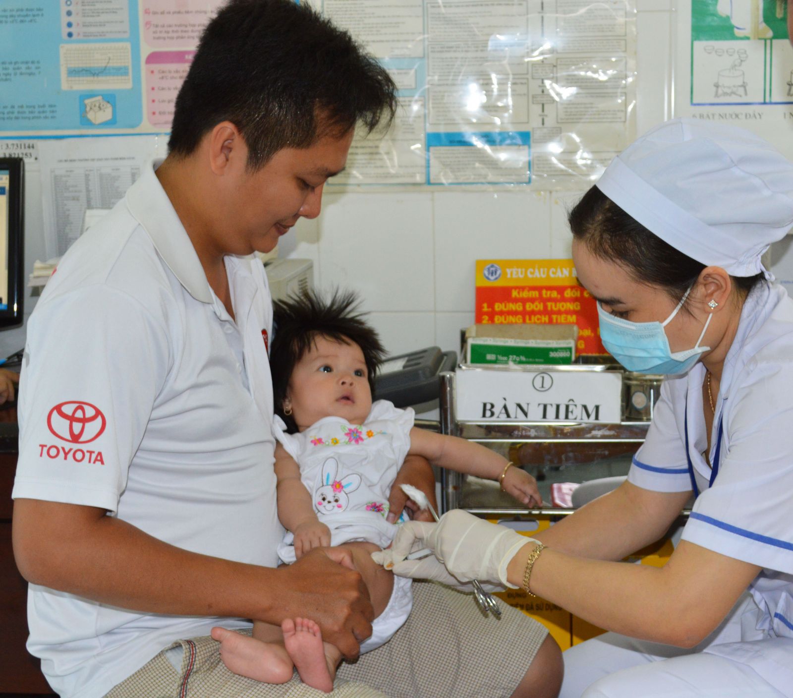 Tiêm chủng mở rộng tăng cường phòng bệnh cho cộng đồng