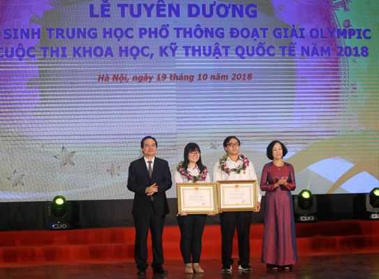 Tuyên dương học sinh THPT đoạt giải Olympic và cuộc thi khoa học, kỹ thuật quốc tế năm 2018