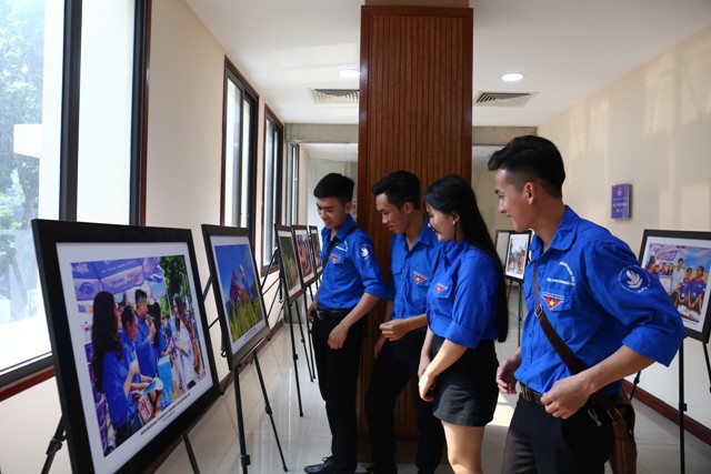 Tổng kết, trao giải Cuộc thi ảnh “Khoảnh khắc tình nguyện” năm 2018