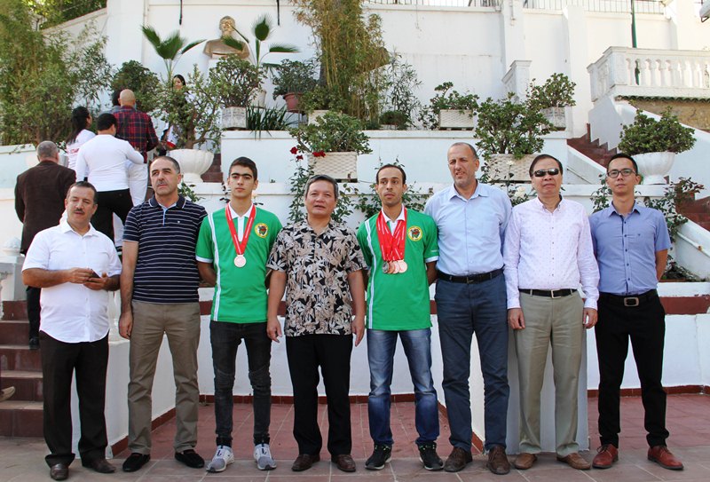 Đại sứ quán Việt Nam tại Algeria gặp mặt Đoàn vận động viên Võ cổ truyền Việt Nam
