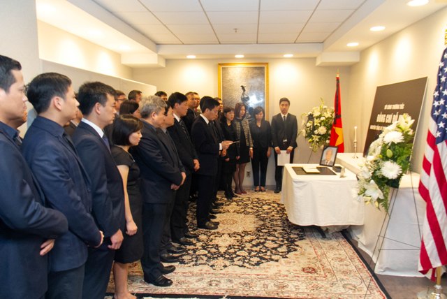 Đại sứ quán Việt Nam tại Hoa Kỳ tổ chức lễ viếng nguyên Tổng Bí thư Đỗ Mười