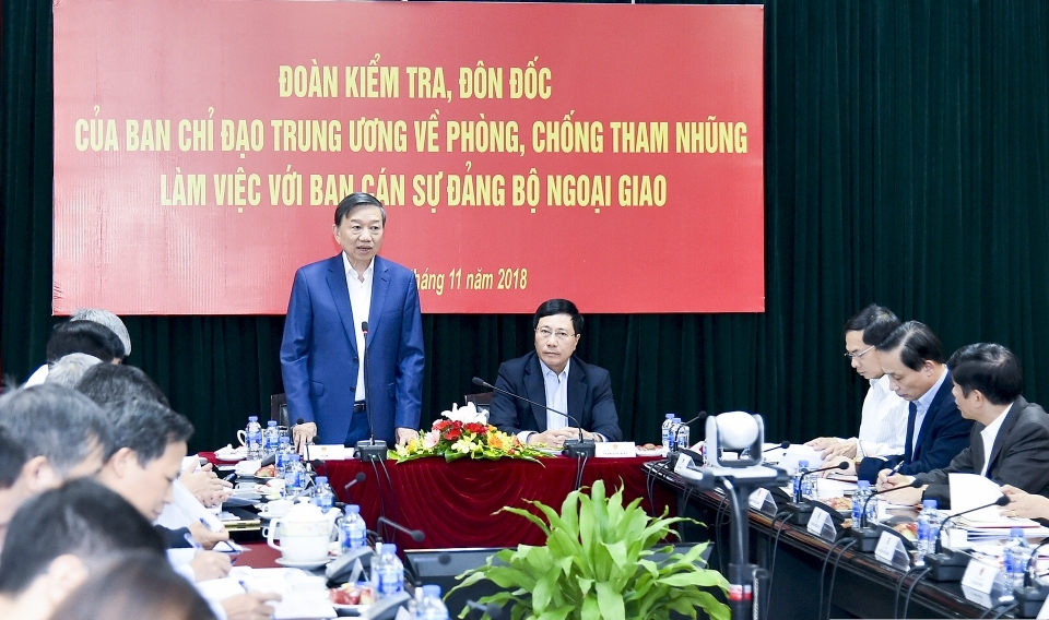 Tich cực, chủ động phòng, chống tham nhũng