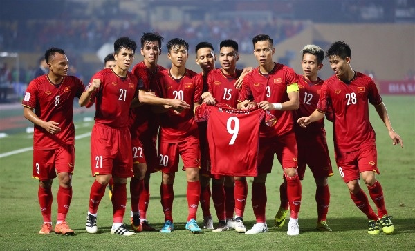 Đè bẹp Campuchia, tuyển Việt Nam tiến vào bán kết AFF Cup
