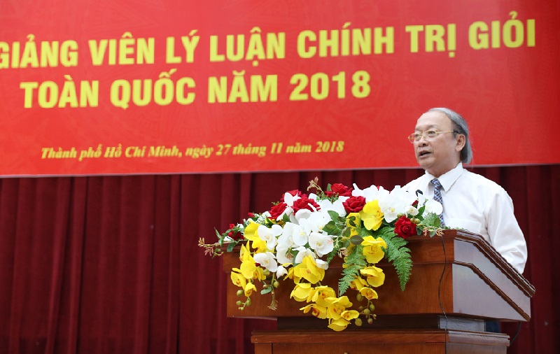 Giảng viên lý luận chính trị cần tiếp tục “giữ lửa”