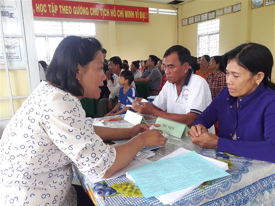 Đồng Tháp Thí điểm mô hình truyền thông và cấp thẻ BHYT trực tiếp