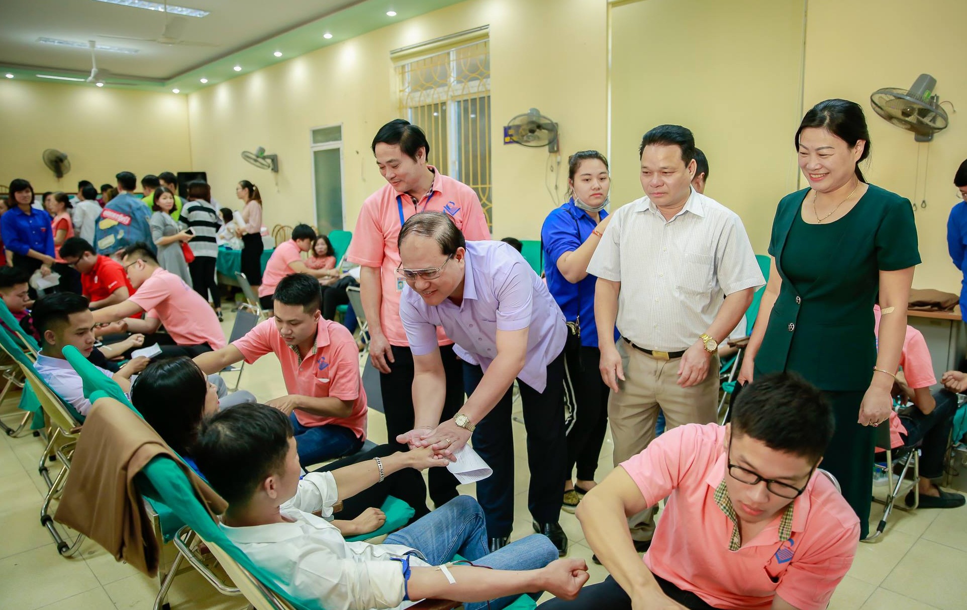 Hiến máu tình nguyện - nét đẹp ở huyện đảo Cát Hải Hải Phòng