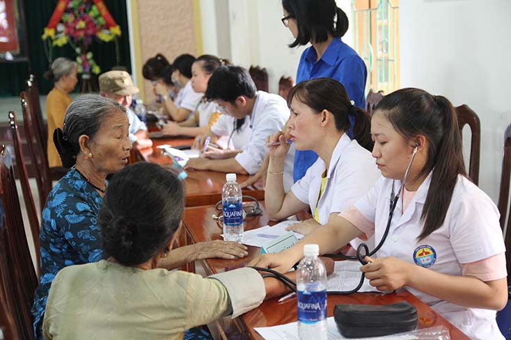 Nhiệm vụ và giải pháp về sắp xếp, tổ chức lại các đơn vị sự nghiệp công lập đối với lĩnh vực y tế