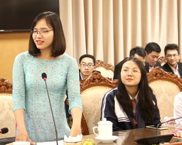 Hỗ trợ các công trình, sáng kiến của các “Tri thức trẻ vì giáo dục”