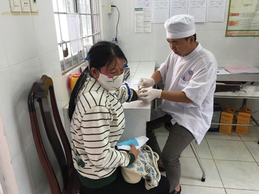 Gỡ rào cản cho trạm y tế xã trong khám chữa bệnh BHYT