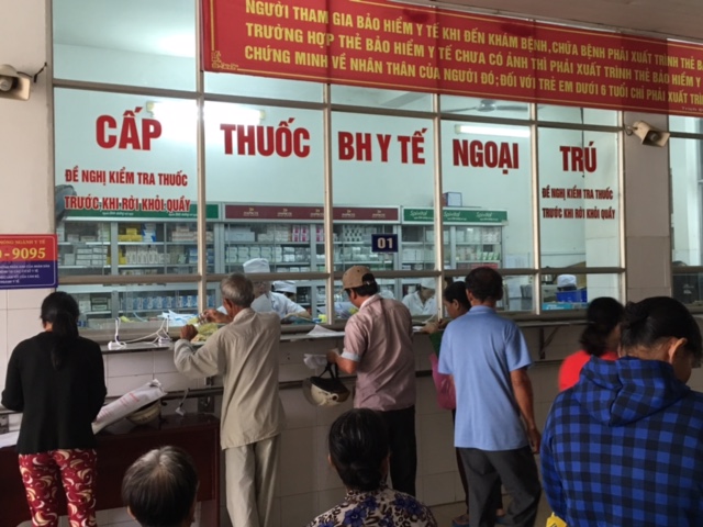 Tạo thuận lợi cho người dân tham gia bảo hiểm y tế