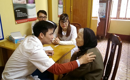 Tăng cường đầu tư chăm sóc sức khỏe người cao tuổi