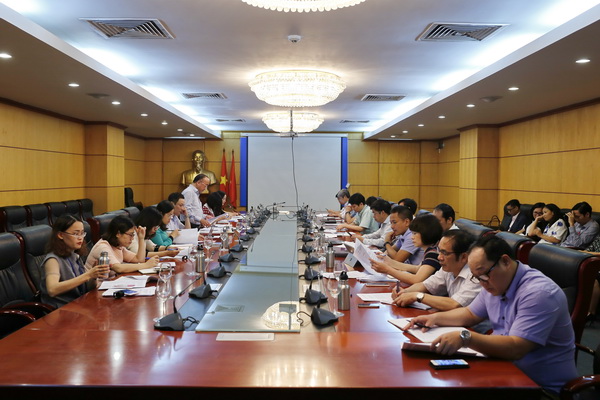 Hoàn thiện pháp luật về điều kiện đầu tư kinh doanh trong lĩnh vực tài nguyên môi trường
