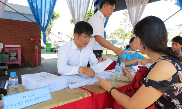Bình Dương Tư vấn pháp luật lao động, BHXH, BHYT cho gần 20 000 lượt công nhân