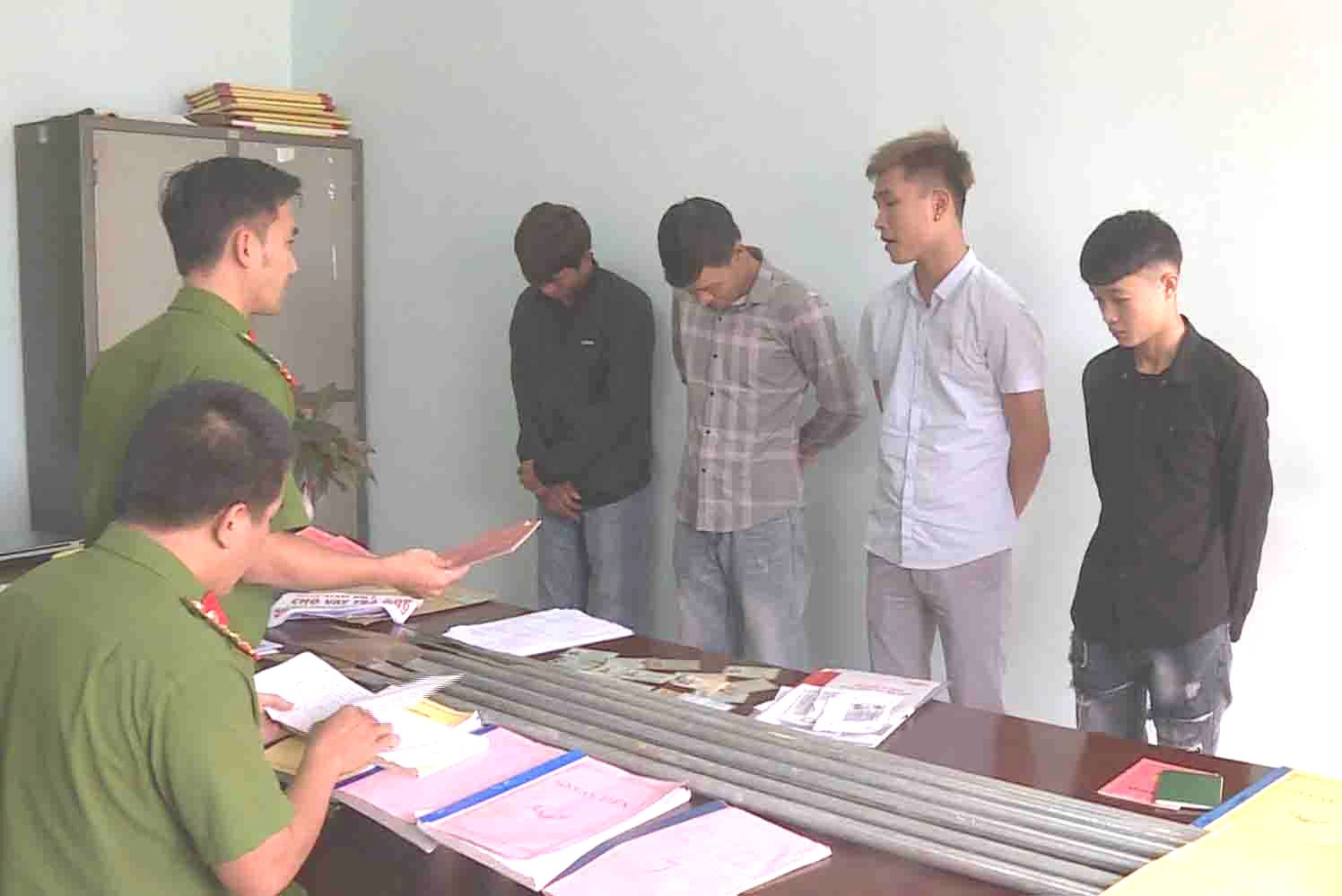 Nhóm cho vay tín dụng đen tại huyện Krông Năng Đắk Lắk sa lưới