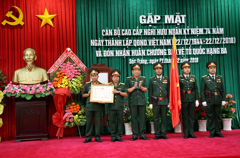 Lực lượng vũ trang tỉnh Sóc Trăng đón nhận Huân chương Bảo vệ Tổ quốc hạng Ba