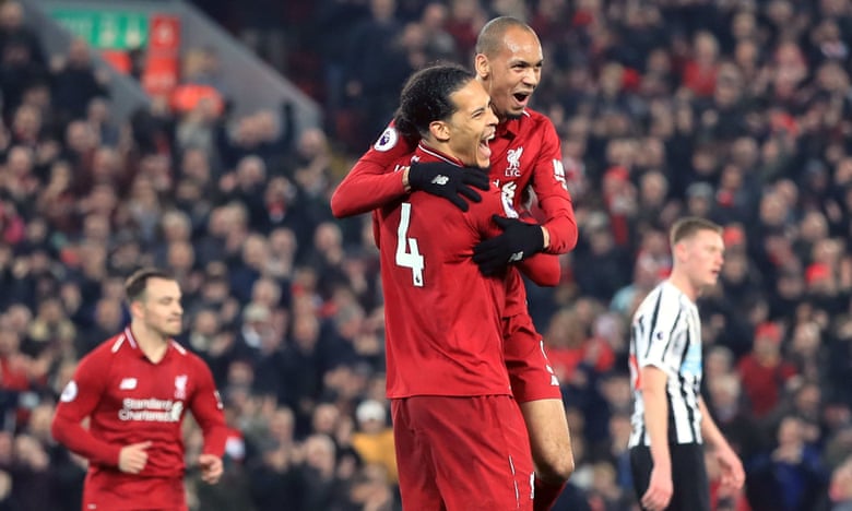 Liverpool bùng nổ, độc chiếm ngôi đầu giải Ngoại hạng Anh