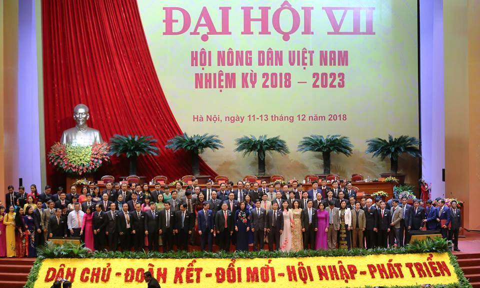 Xây dựng, triển khai chương trình hành động, đưa Nghị quyết Đại hội vào cuộc sống